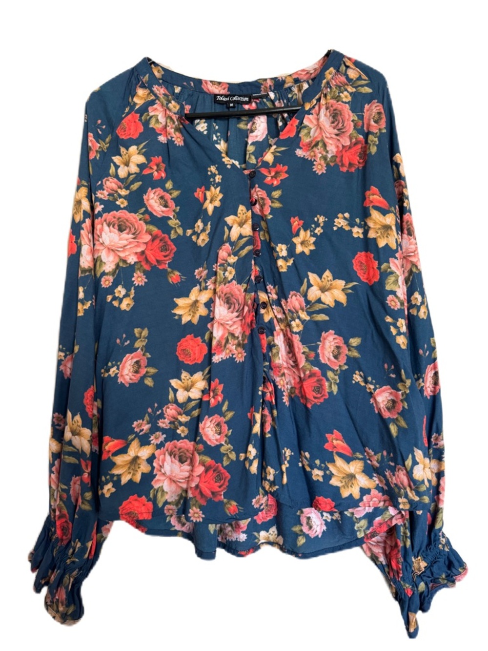 Tolani Collection M blue floral long sleeve button down top